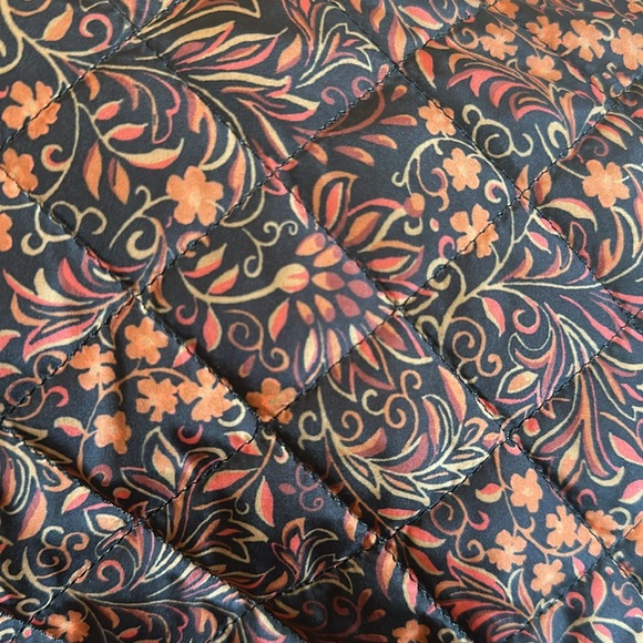 Croft & Barrow Women’s XXL Brown Orange Button down Quilted Floral Jacket - Picture 3 of 11